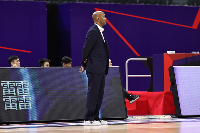 雷竞技在线登录 -从凹透镜焦点发出的光