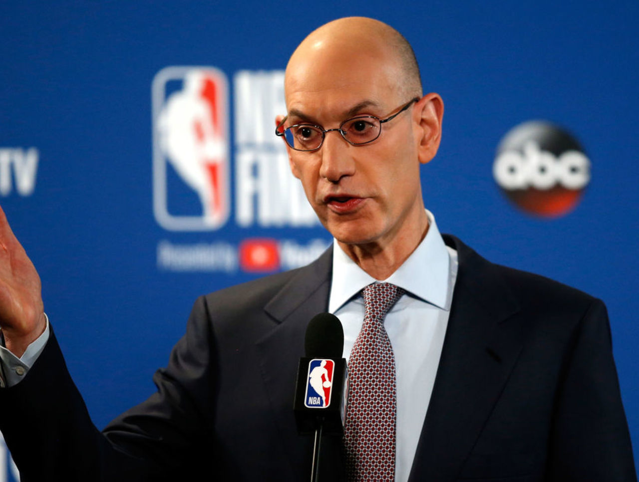 雷竞技娱乐 -关于阿斯顿维拉赛后回应争议，志在NBA季后赛名次提升，球迷炸锅，心理建设被强调的信息