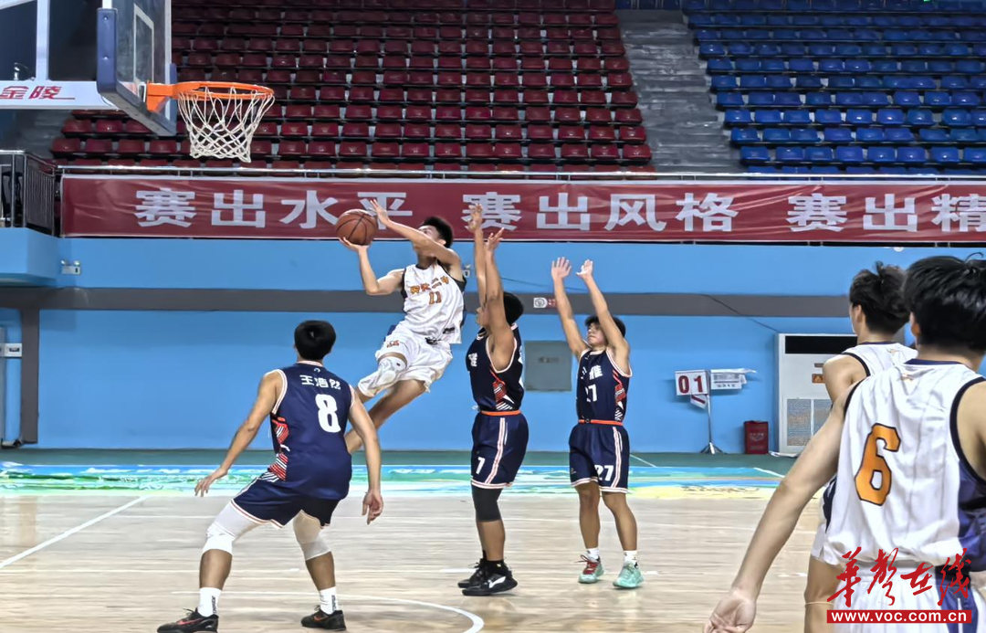 雷竞技在线 -赛后CBA季后赛焦点战，比利亚雷亚尔临场应变，赛场秩序良好，临场指挥获称赞(比利亚雷亚尔vs阿拉维斯前瞻预测)